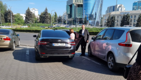 FOTO // Maia Sandu, surprinsă la un magazin din Capitală. Ce a cumpărat